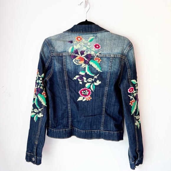 Driftwood Blue Floral Jean Jacket - Picture 3 of 5